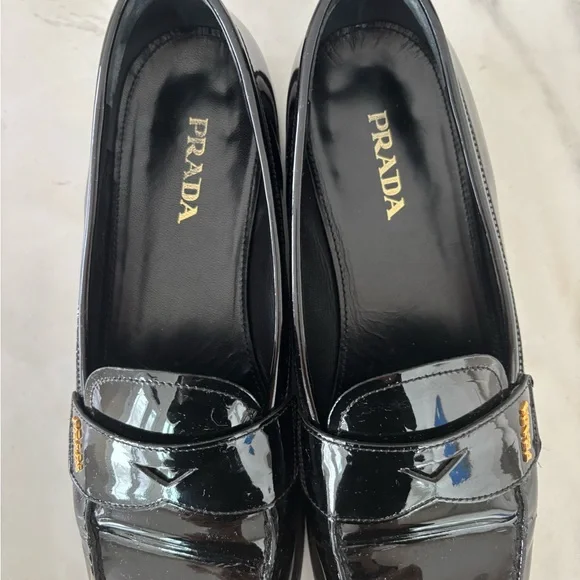glossy Prada patent leather logo loafers made in Italy - Picture 13 of 16